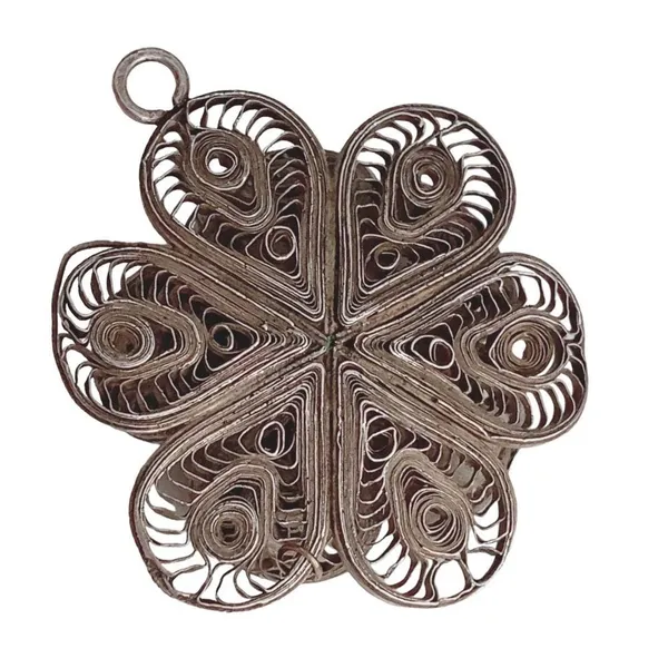 Vintage Handmade Sterling Silver Vintage Dark Tone Filigree Flower Motif Pendant - Image 2