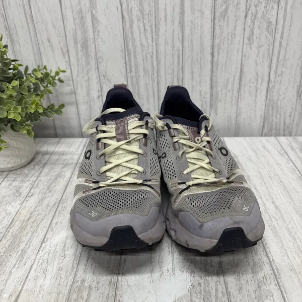 Womens Size 10 Oncloud Cloud surfer Sneakers - Image 2