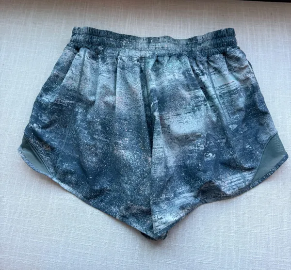 Lululemon Hotty Hot Short Long 4" Azurite Mint Tint Multi / Mystic Green 8 tall - Image 5