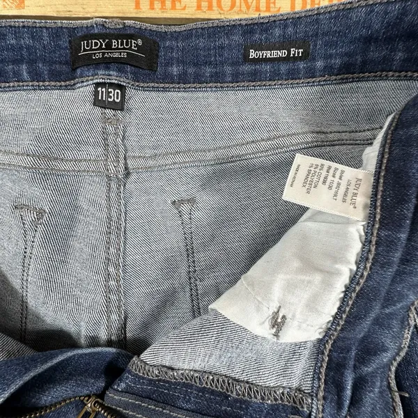Judy Blue Jeans Womens 11/30 Blue Boyfriend Fit Destroyed Bleach Splatter Denim - Image 4