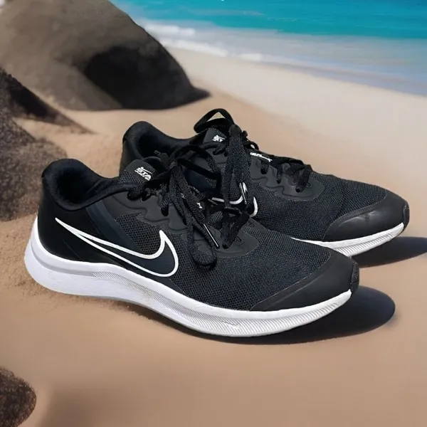 Nike Star Runner 3 Women's Black & White Sneakers Size 8.5M - Image 2