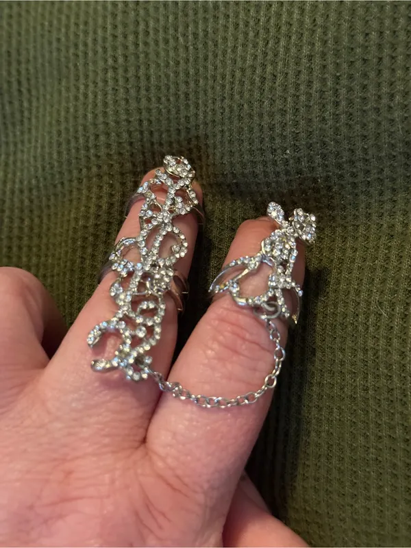 Silver Crystal Filigree Double Finger Chain Ring - Silver - Image 4