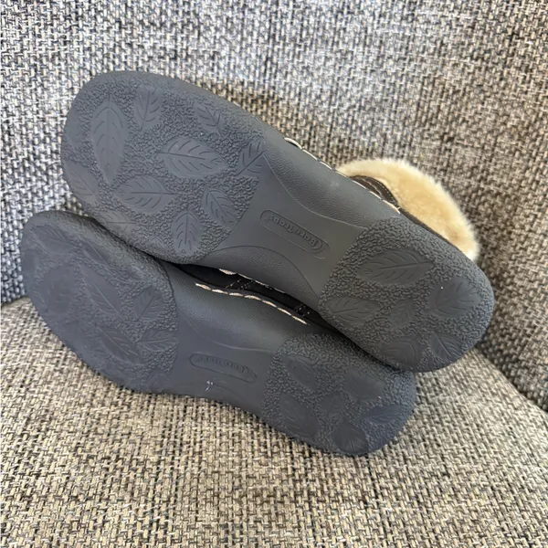 BareTraps Leanna Brown‎ Suede Ankle Boots Size 8.5M - Image 4