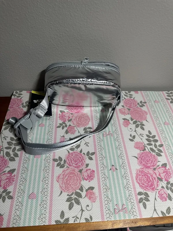 Adjustable Metallic Silver Mini Crossbody Bag NWT - Image 3