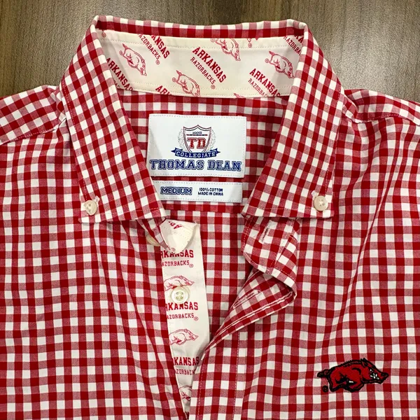 Thomas Dean Collegiate Arkansas Razorbacks Shirt Mens Medium Red Gingham Button - Image 2