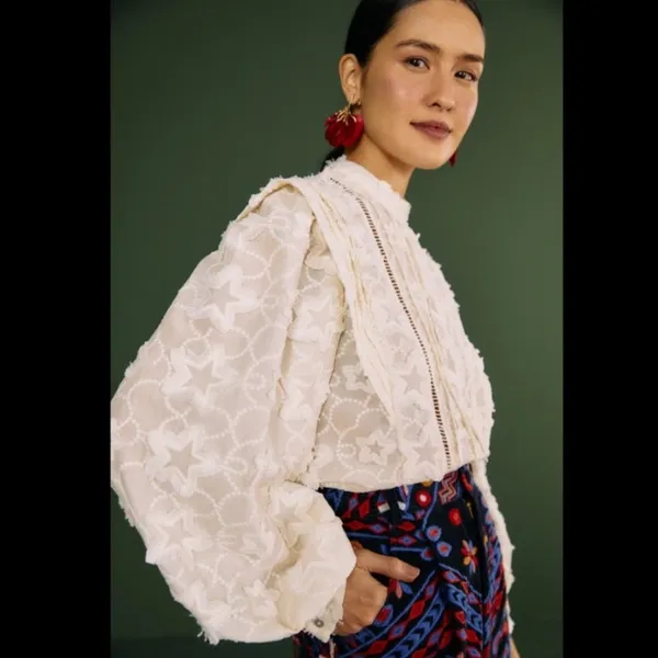 FARM RIO Star‎ 3D Embroidered Blouse in Off White - size S - Image 5
