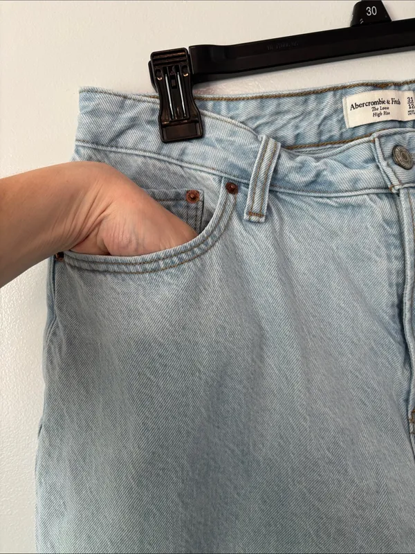 Abercrombie & Fitch Light Blue The Loose High Rise Jeans Sz 31/12 Retro Y2K - Image 4