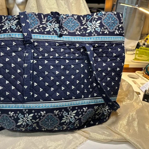 Large Quilted Tote Bag in Blue Floral Pattern w/ Pouch - Image 2
