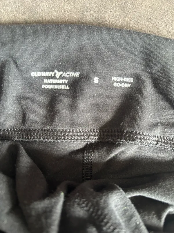 Old Navy Active Maternity Leggings - Image 2