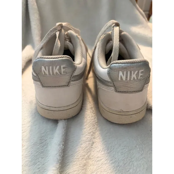 Nike Court Vision‎ Low Sneaker Basketball White Metallic Silver Women's Size 8 - Image 7