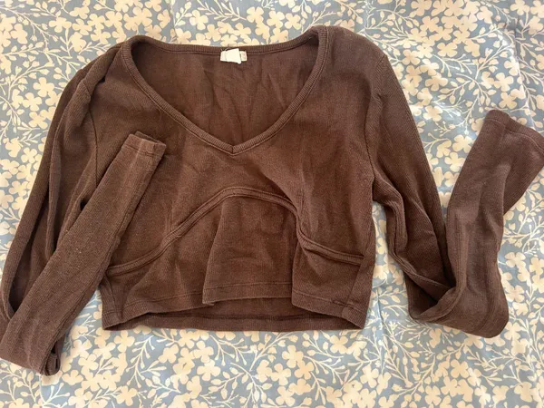 Garage Brown Crop Long Sleeve - Image 2