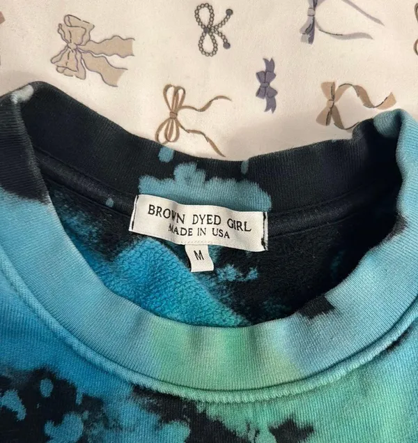 Crewneck Hoodie Multiple Size M - Image 3