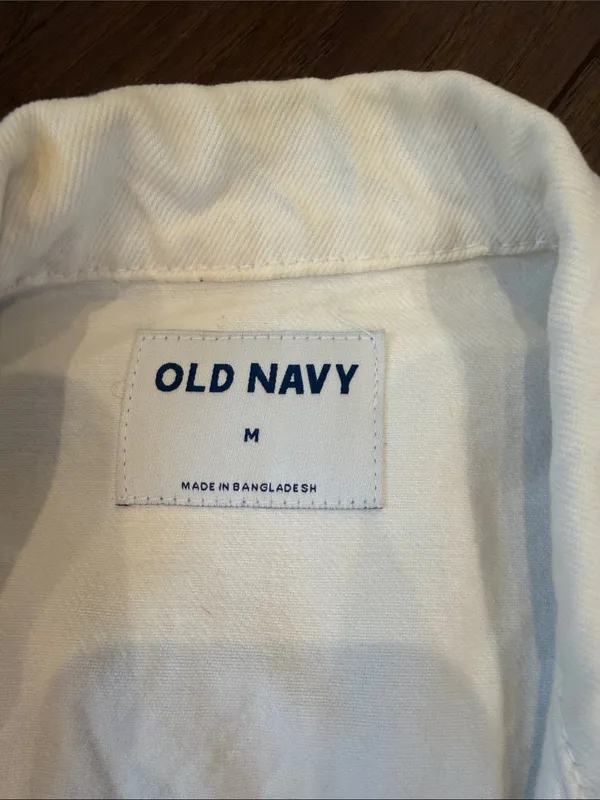 Old Navy White Denim Jacket Size Medium - C73-031 - Image 2