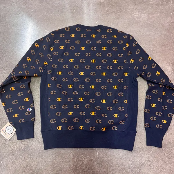 champion men's sweater size m in navy blue - Image 4