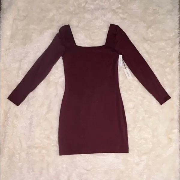 Aritzia Babaton Contour Burgandy Long Sleeve Dress - Image 6