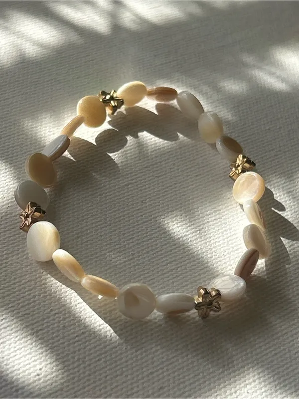 Shell Disc Stretch Bracelet with Gold Star Accents - Cream - Image 2