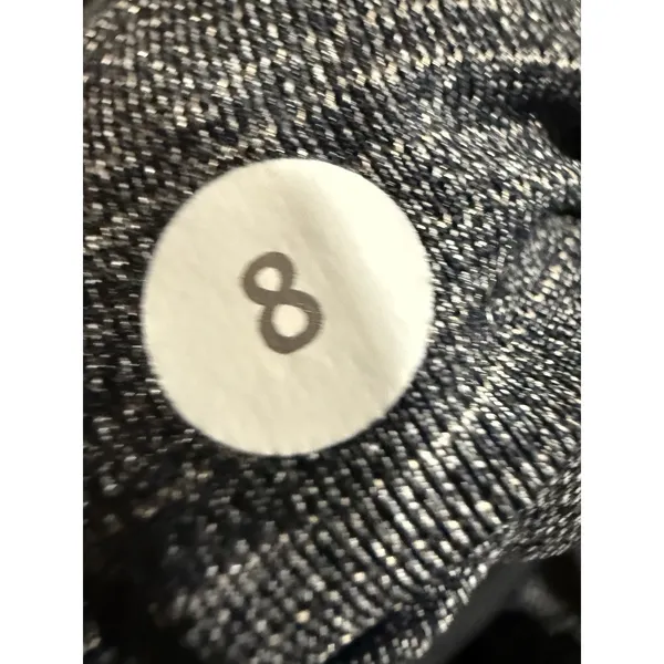 Lululemon short-sleeved running Reversible shirt Grey/Neckline unique pattern 8‎ - Image 7