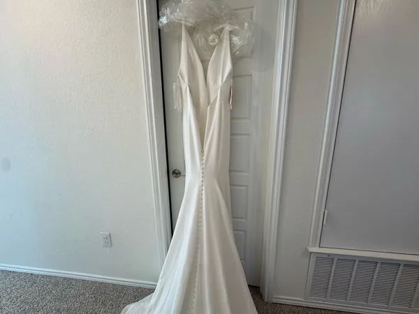 Blush Bridal Wedding dress White Size 10 - Image 10