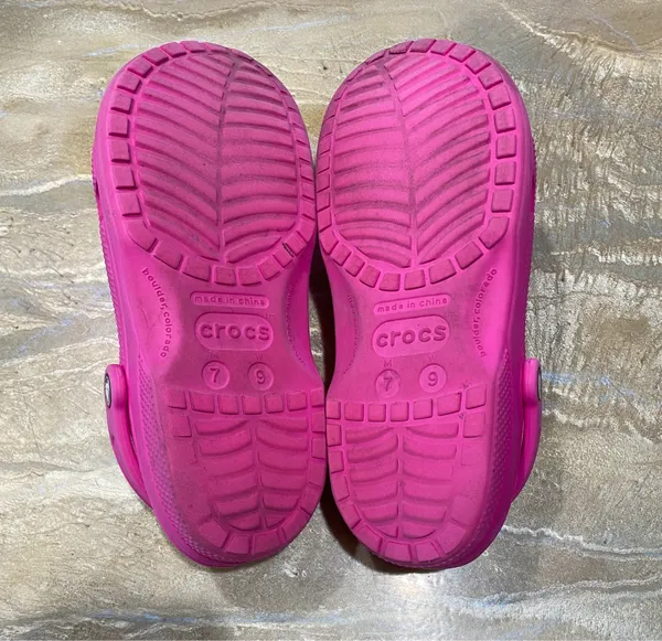 Classic Comfort Pink Crocs Women’s 9 - Image 7