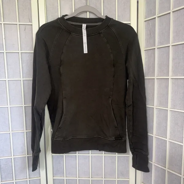 Lululemon Tennis Club Long Sleeve Sweatshirt Crew Neck Tee Green Women's Size 4 - Image 10
