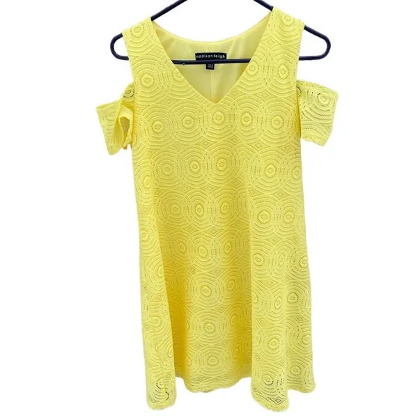 NWT Madison Leigh size 10 yellow lace dress - Image 2