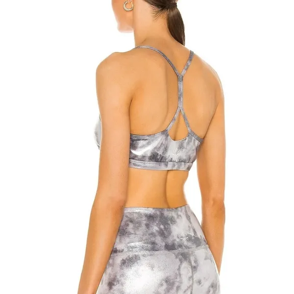 Beyond Yoga Women's Chrome Foil High Waisted Legging Size Medium NWT - Image 3