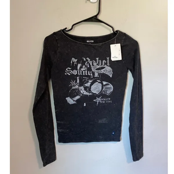 New Hollister Y2K Rebel South Brooklyn Graphic Long Sleeve Top Size XS - Image 2