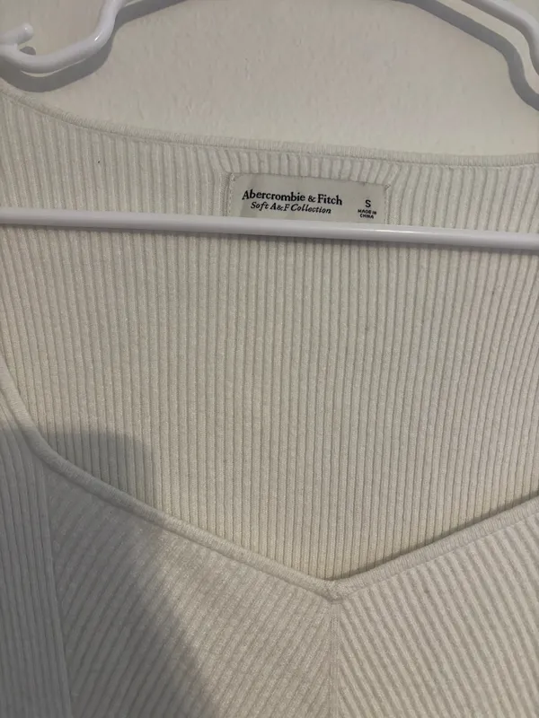 Abercrombie & Fitch white long sleeve - Image 3