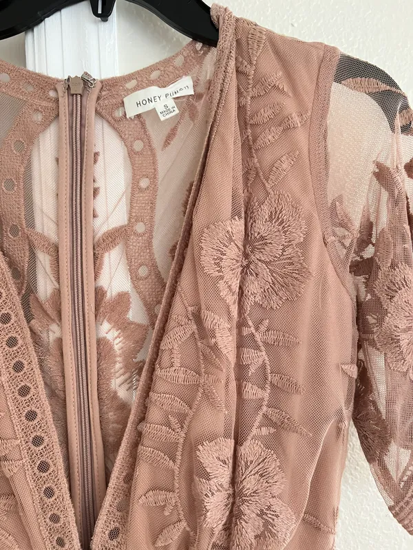 Honey Punch Boutique Dusty Rose Lace Romper - Image 2