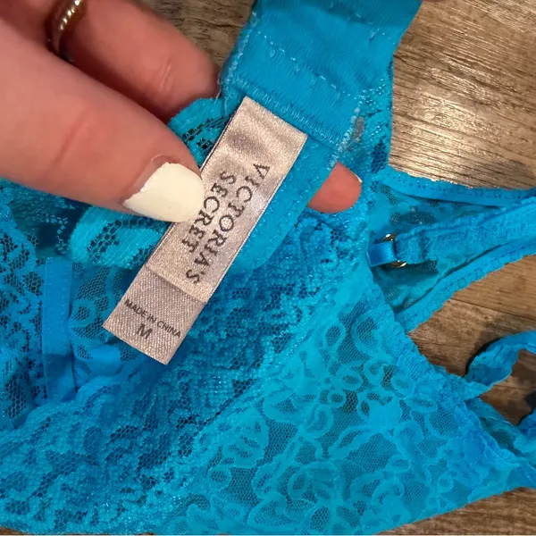 Victoria's Secret Vintage Victoria Secret Teal Lace Bralette - Bright Turquoise Blue Medium - Image 3