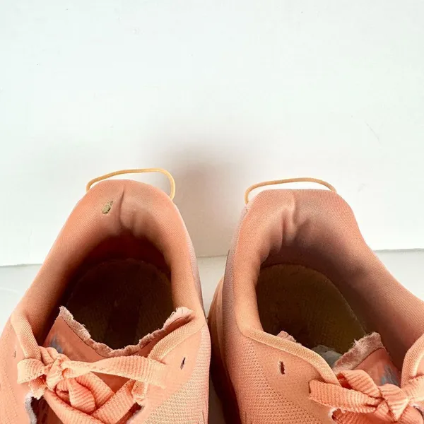Hoka One One Rincon 3 Athletic Sneakers Size 8.5 Shell Coral Peach Parfait - Image 7