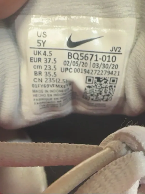 Nike Women's Light Gray and Hot Pink Running Sneakers - Image 6