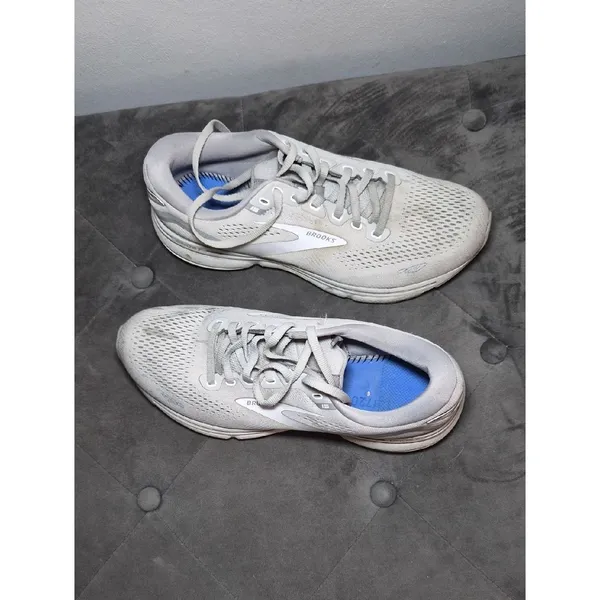 Brooks Sneakers Women's Light Gray Running Shoes 9.5 NO INSOLES - Image 2