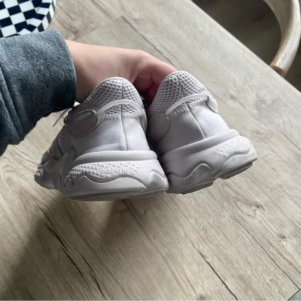 Ozweego Womens Shoes Sneakers - Image 8