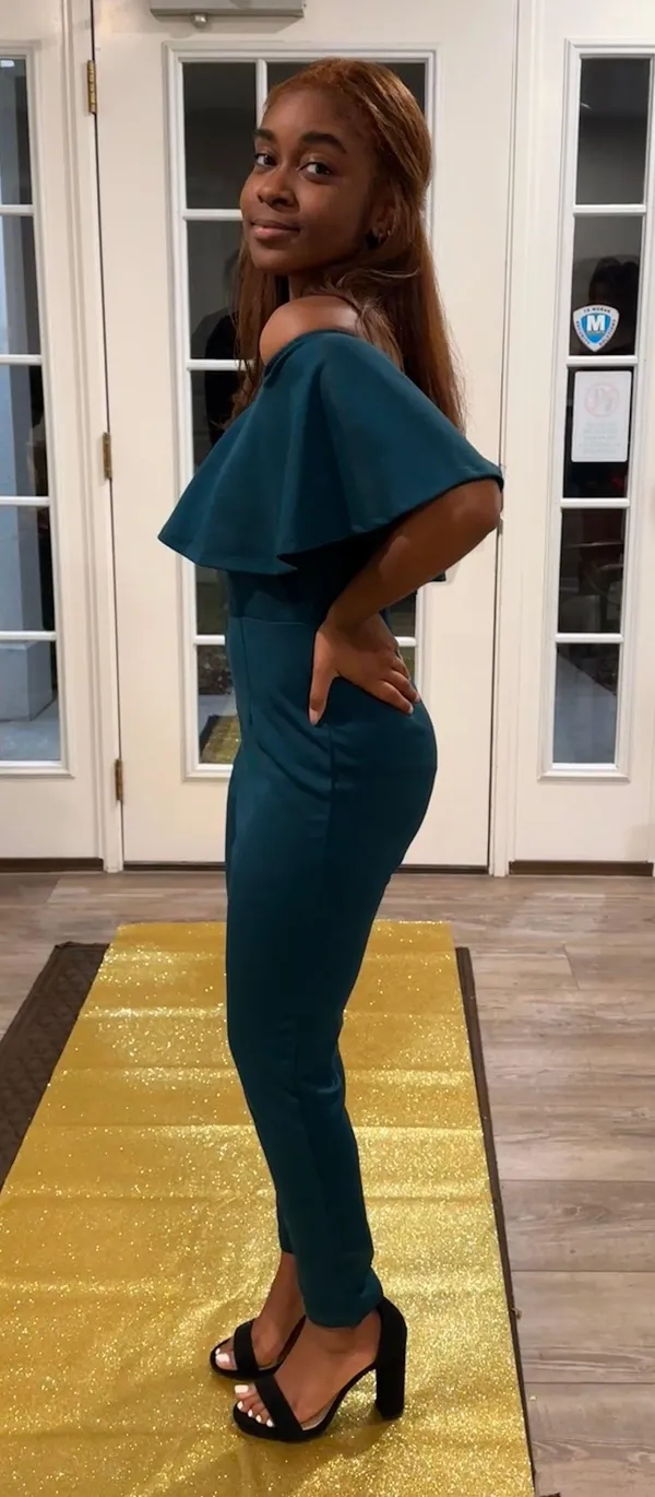 Missguided Jumpsuit Off The Shoulder - Image 2