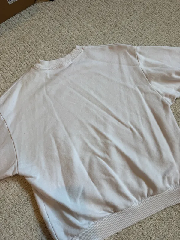 Alo White Crewneck Yoga Accolade - Image 3