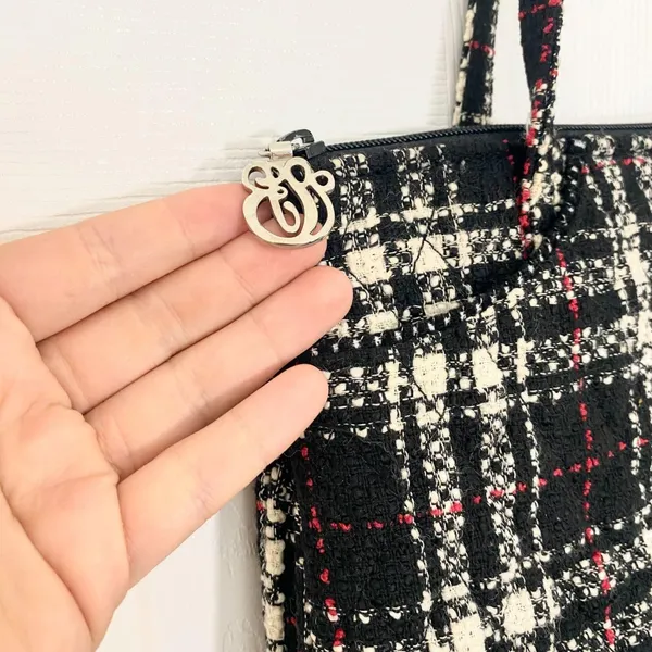 Vera Bradley limited edition plaid tweed East/West shoulder bag Black White Red - Image 4