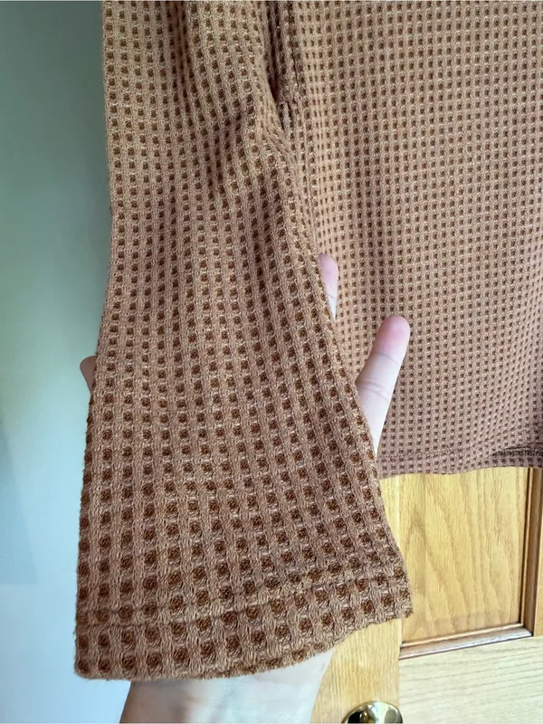 Soft Waffle Knit Camel Brown Babydoll Top Women Medium Bohemian Hailey & Co NWT - Image 4