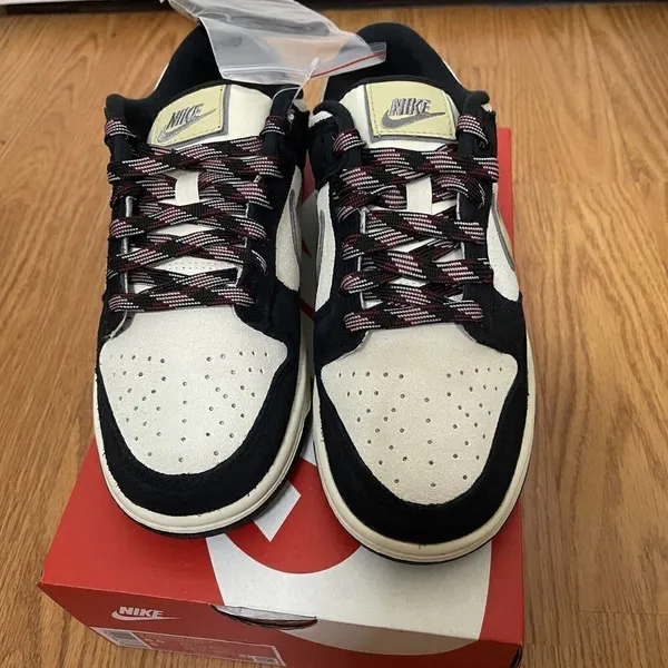 NEW! Nike Dunk Low LX Black Suede Team Gold Wmns size 6.5 men size 5 DV3054-001 - Image 5