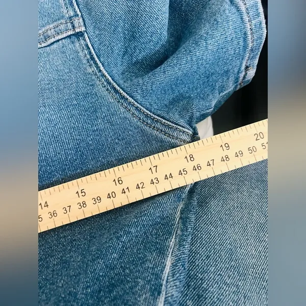 Good American denim jumpsuit, and it has a very clean, modern-utility vibe SZ 2 - Image 6