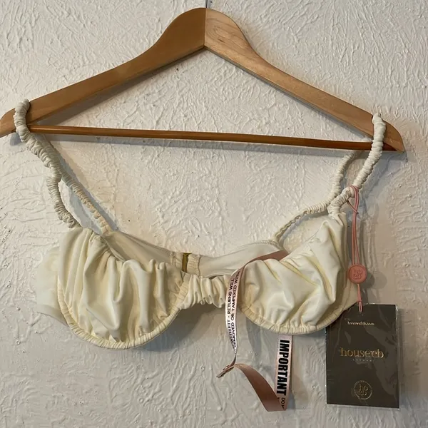 NWT HOUSE OF CB Cassis Ruched Underwired Bikini Top In Ivory Size Small - Image 6