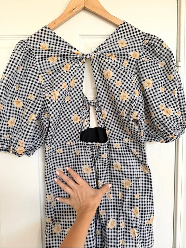 Anthropologie En Saison Floral Gingham Tie Front Cut Out Back Dress‎ - Image 7