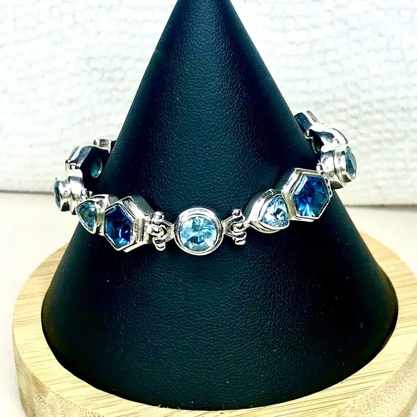 FACETED BLUE TOPAZ Sterling Silver Toggle Bracelet - Image 9