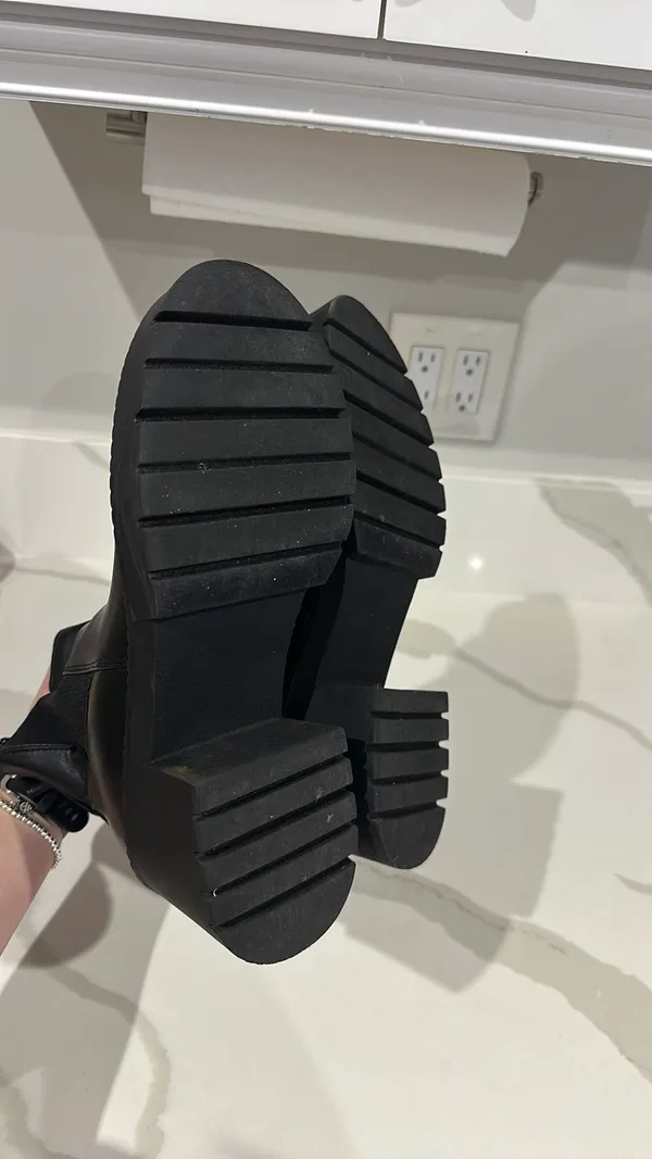 Madden girl chunky platform boots  - Image 2