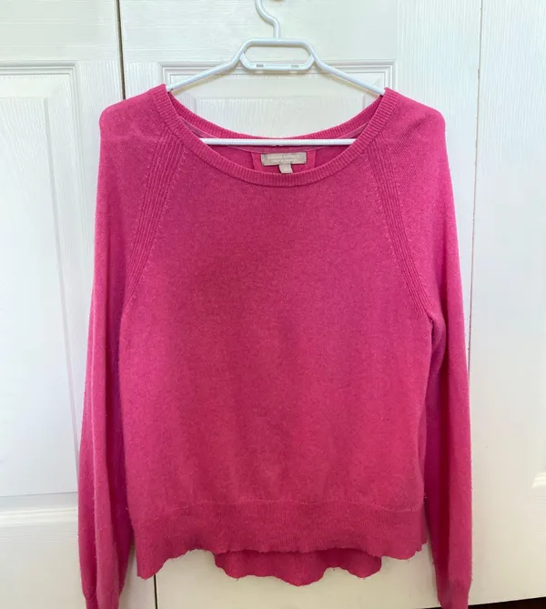 Banana Republic Pink Cashmere Sweater - Image 2