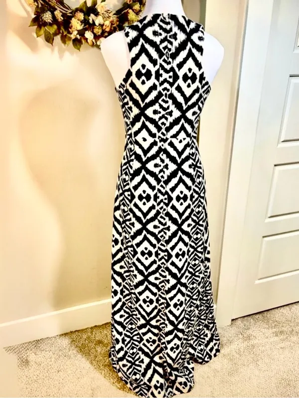 💥Belle Badgley Mischka Ikat Studded Halter Maxi Dress Black Ivory Sz 2💛 - Image 4