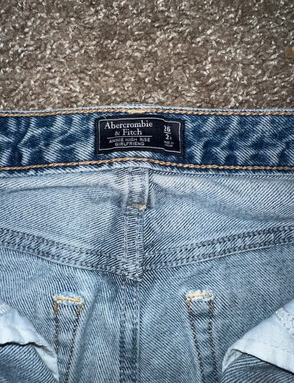 Abercrombie Jeans - Image 2