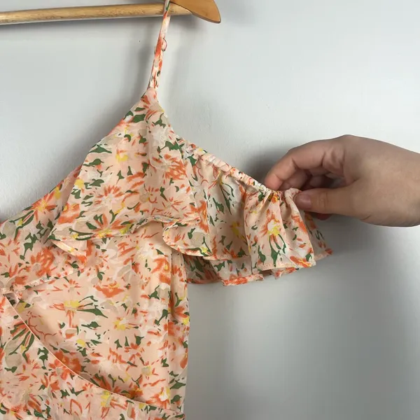 ASTR the Label Pemberly Dress in Peach Orange Floral high low size medium - Image 6