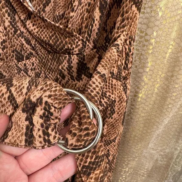 Express Brown Tan Snakeskin Print Belted Wrap Stretchy Jumpsuit Large‎ - Image 7
