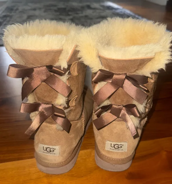 UGG Women’s Boots Tan Bailey Bow - Image 2